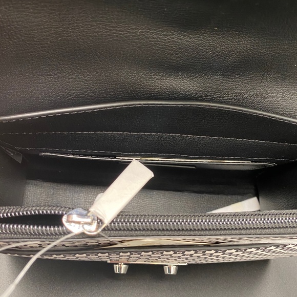 Michael Kors Rose MD Flap New York City Taxi Collection - Picture 5 of 6